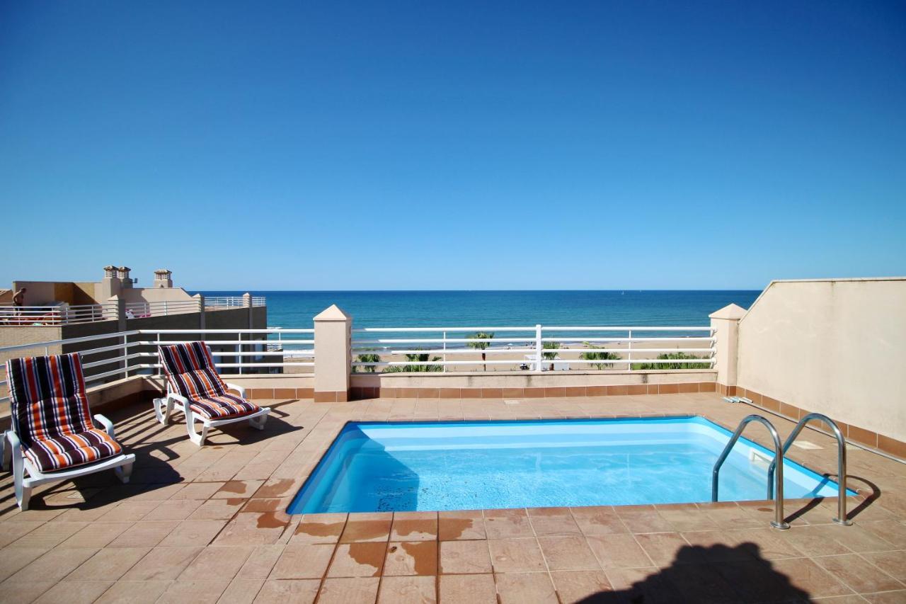Atico Con Piscina Privada En Primera Linea Apartment Дения Стая снимка