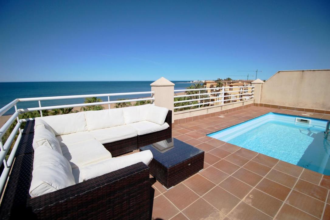 Atico Con Piscina Privada En Primera Linea Apartment Дения Екстериор снимка