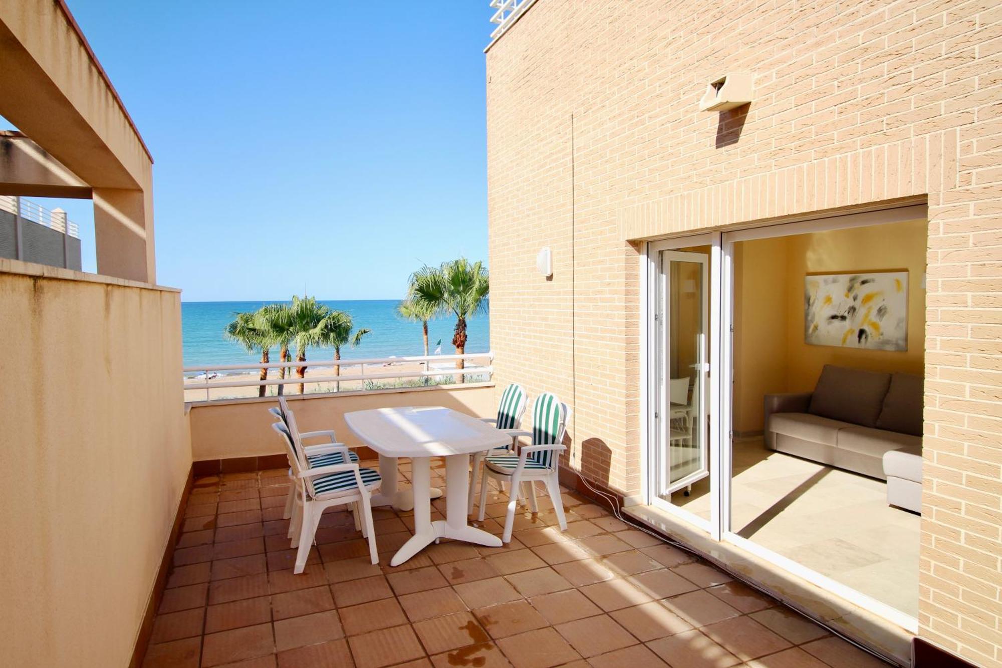 Atico Con Piscina Privada En Primera Linea Apartment Дения Стая снимка